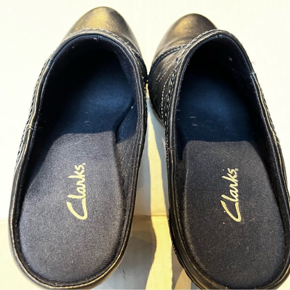 Clarks Women's Heeled Clogs Black 6 1/2M - Picture 8 of 9